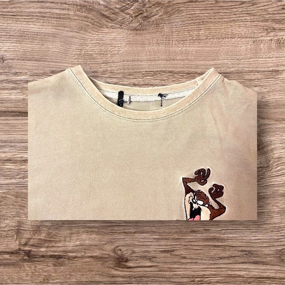 Tasmanian Devil Beige Long Sleeve Shirt Large - Picture 4 of 6